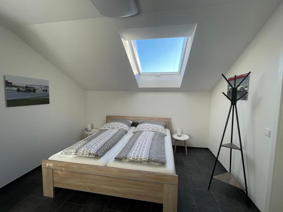 Gaestehaus Veenstra Kelberg Bagian luar foto